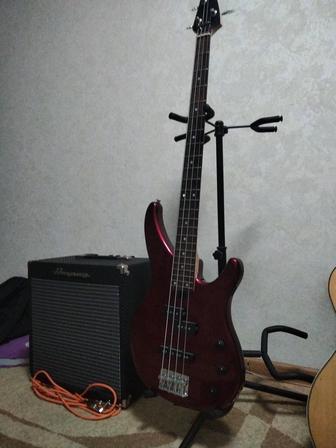 Бас гитара Yamaha TRBX174, комбо усилитель Ampeg Rocket Bass
