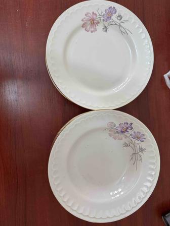 Продам тарелки и чайник
