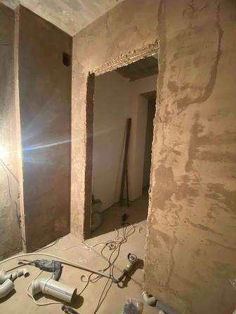 Выровнять стены, наклеить кафель, положить полы