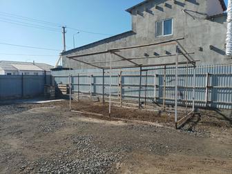 Металлический каркас из уголка 50х50мм. Длина 5м. Ширина 2.7м.