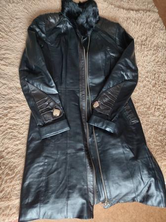 Кожаный плащ
