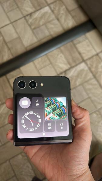 Samsung Galaxy Z flip 5 на запчасти, восстановление