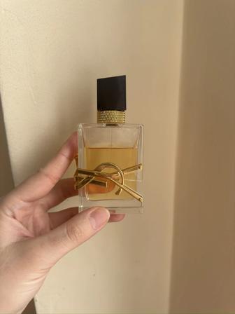 парфюмерную воду YVES saint laurent libre