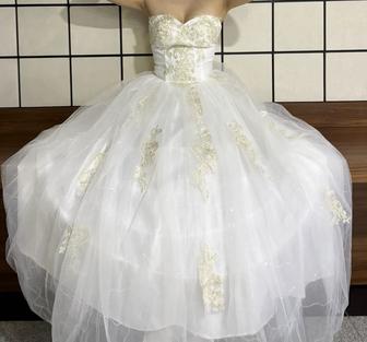 Продам пышное платье (носила 1 раз, новое)