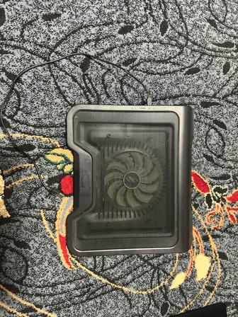 Охлаждающая подставка для ноутбуков