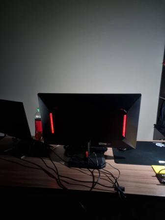 Продаю Монитор 27 дюймов