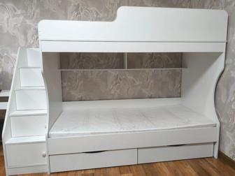 Продам двухъярусную кровать