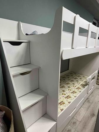 Кровать двухярусная, кровать детская