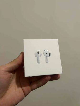Продам наушники AirPods 4