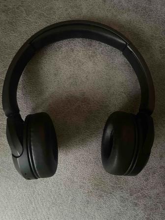 Продам накладные наушники sony