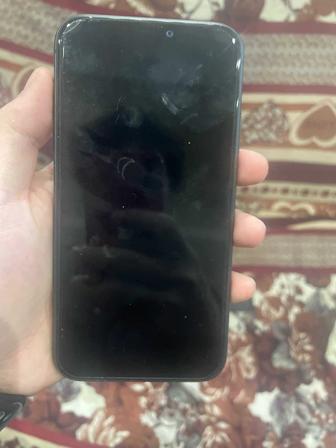 Продам Айфон блокированны