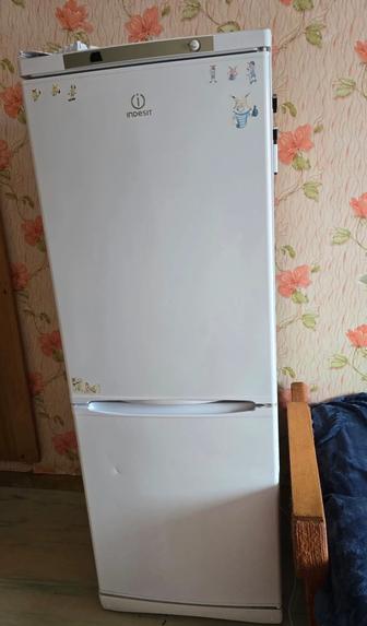 Продам холодильник