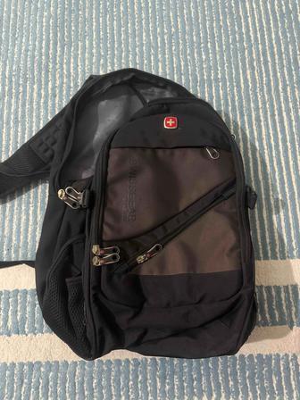 Продаю удобный стильный рюкзак