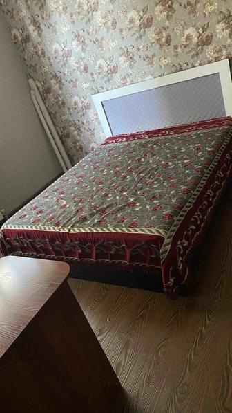 Кровать