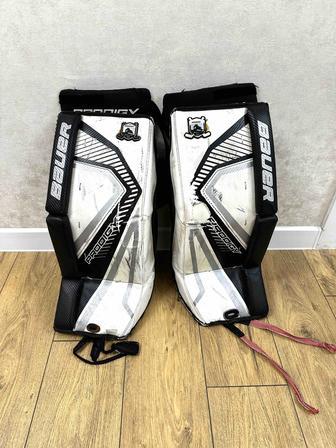 Щитки вратарские