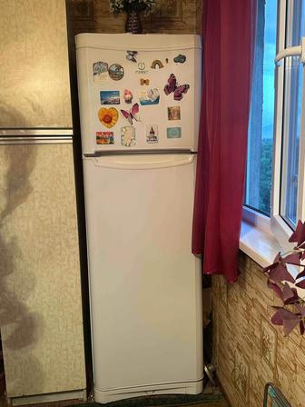 Продам холодильник