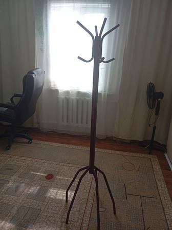 Вешалка напольная