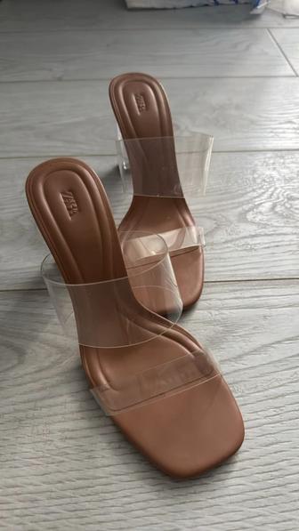 Продам босоножки Zara