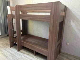 Двухъярусная кровать