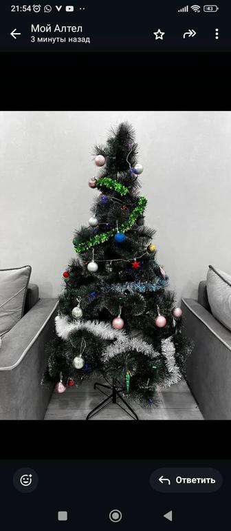 Продается елка с гирляндами