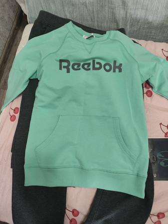 Спортивный костюм женский