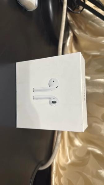 AirPods 2 поколения