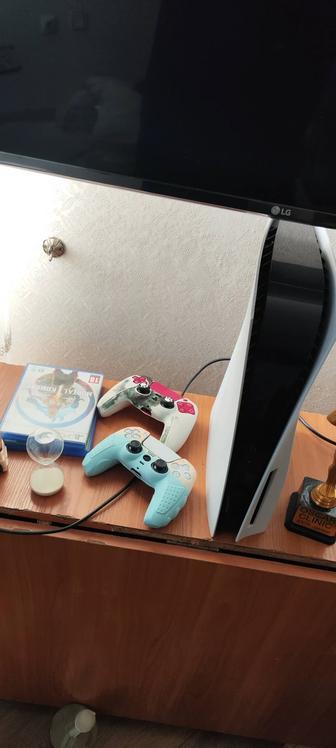 Продам PS5 с 2 джойстиками
