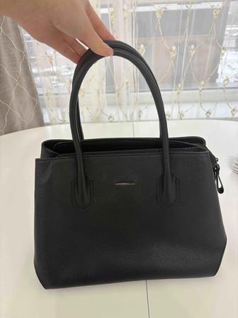 Продам кожаную сумку