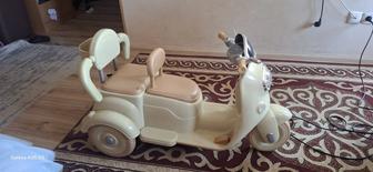 Продам детский электрический машинку