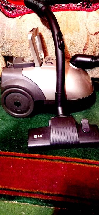 Пылесос LG Turbo-S 2000w