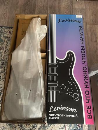 Электрогитарный набор Levinson