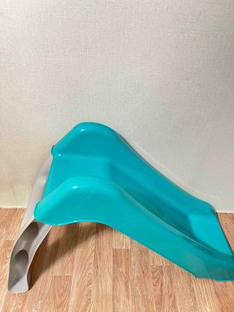 Детская пластиковая горка (б/у)