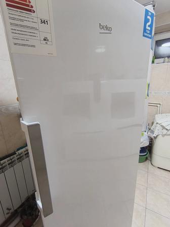 Продам морозильник BEKO RFSK266T01W объем 266литров