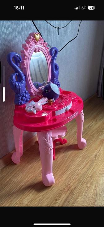 Продам туалетный столик детский