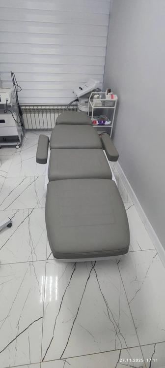 Продам кушетку для косметологи