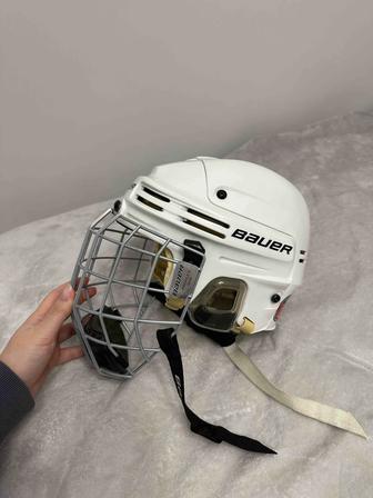 Продам хоккейную экипировку