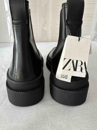 Продам новые демисезонные сапоги мужские Zara. 44 размер. Из Европы.