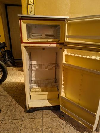 Отдам даром Холодильник. Исключительно самовывоз.