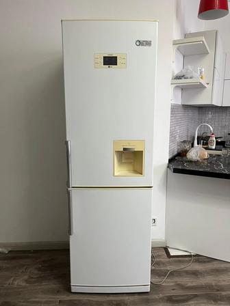 Холодильник LG