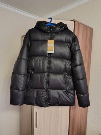 Продам мужскую куртку. Новая. Зима.