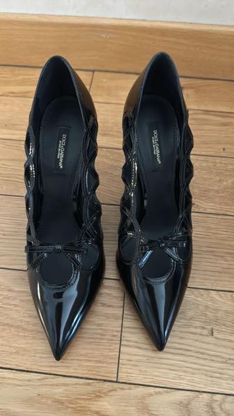 Продажа новой обувь Dolce Gabbana