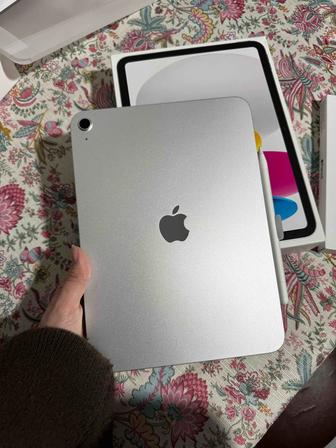 Планшет Apple iPad A16 11 2025 Wi-Fi 11 дюйм 6 Гб/128 Гб серебристый