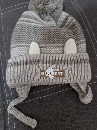 Продам детскую шапку