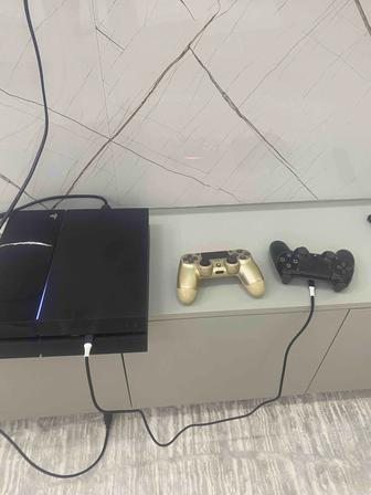 Продам PlayStation 4