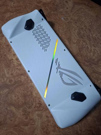 Asus rog ally Z1 EXTREME