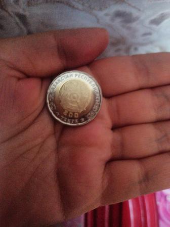Продам монету 200 тенге 80 лет победы