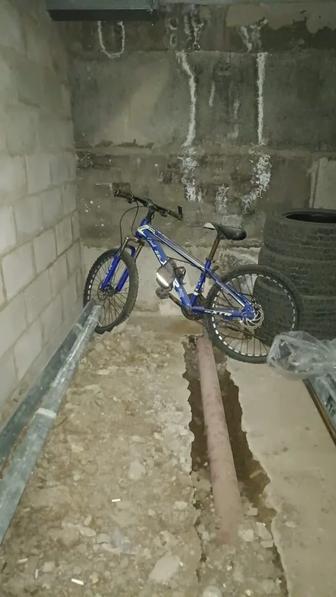 Продам велик срочно