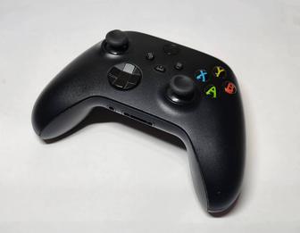 Оригинальный геймпад Xbox Series S/X черный, отличное состояние