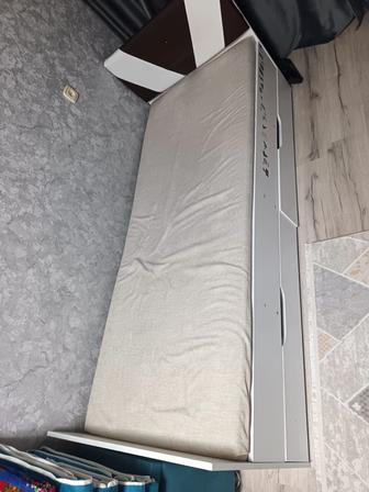 продам кровать в хорошем состоянии