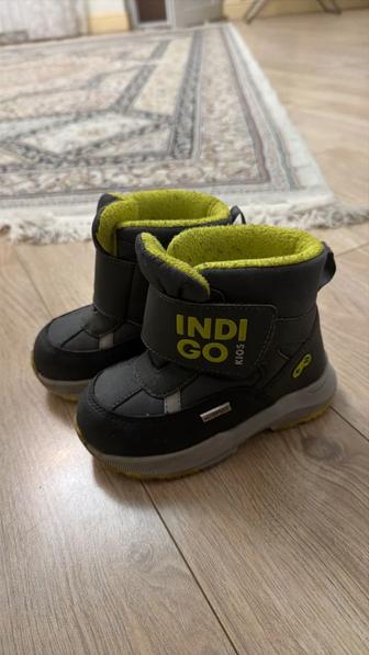 Продам детскую обувь натуральную